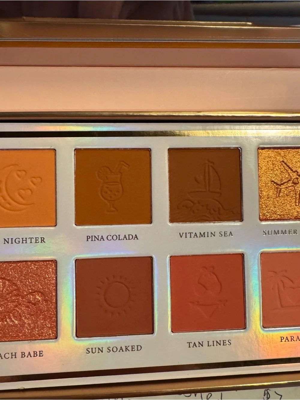 Baecation palette